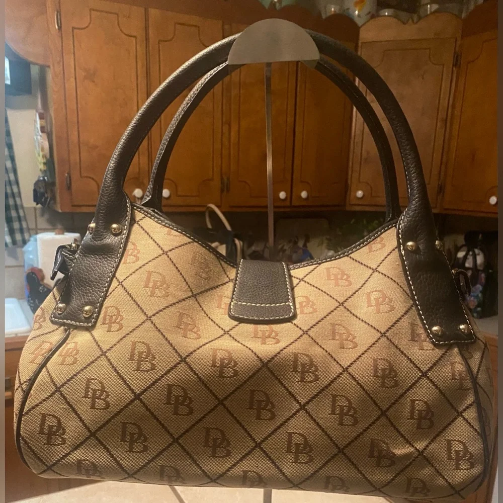 Dooney & Bourke Brown and Tan Signature Bag - Picture 4 of 13